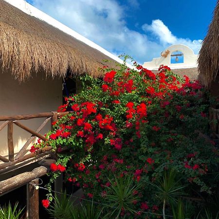 Lo Nuestro Petit Hotel Tulum Exterior foto