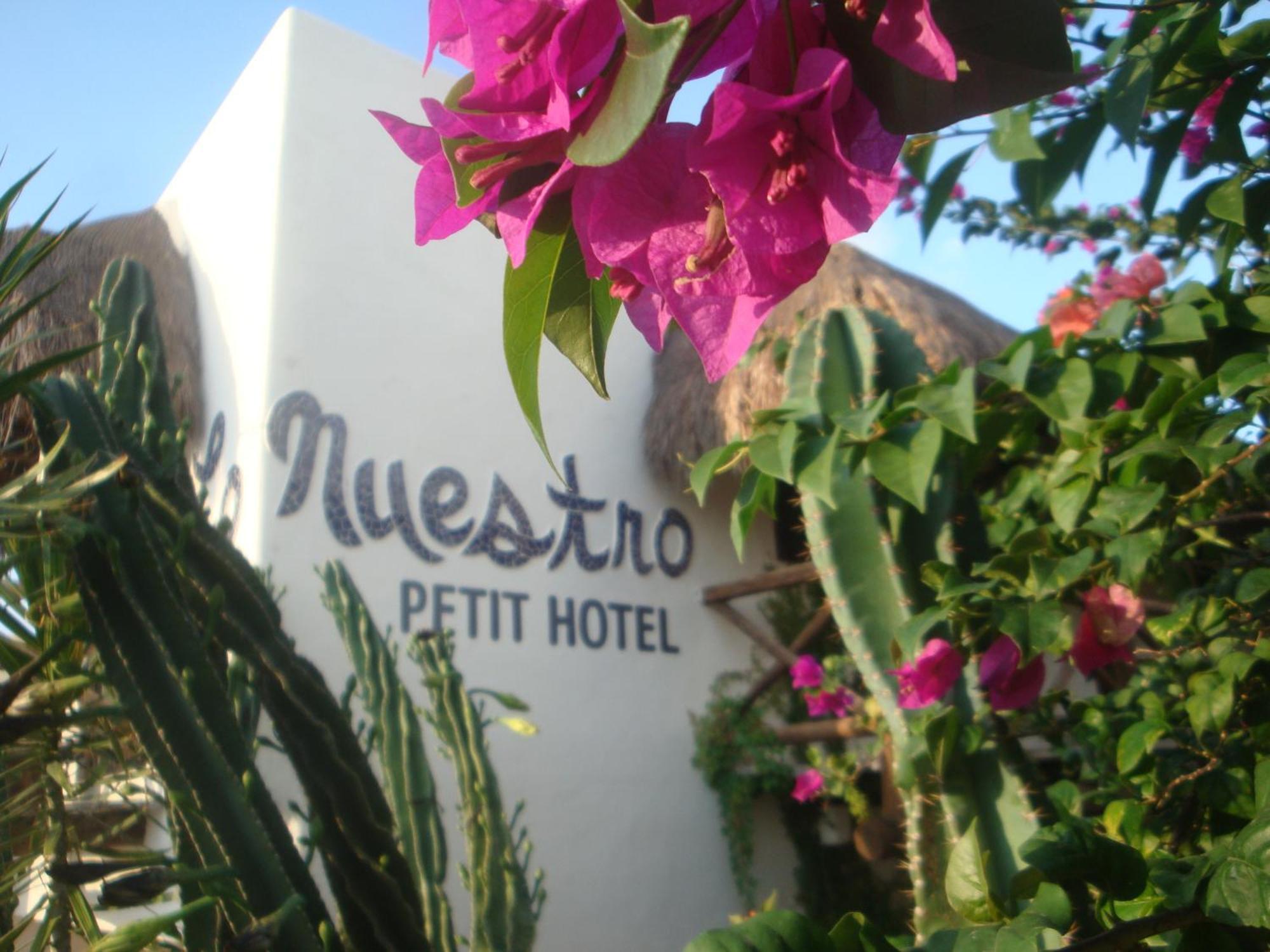 Lo Nuestro Petit Hotel Tulum Exterior foto